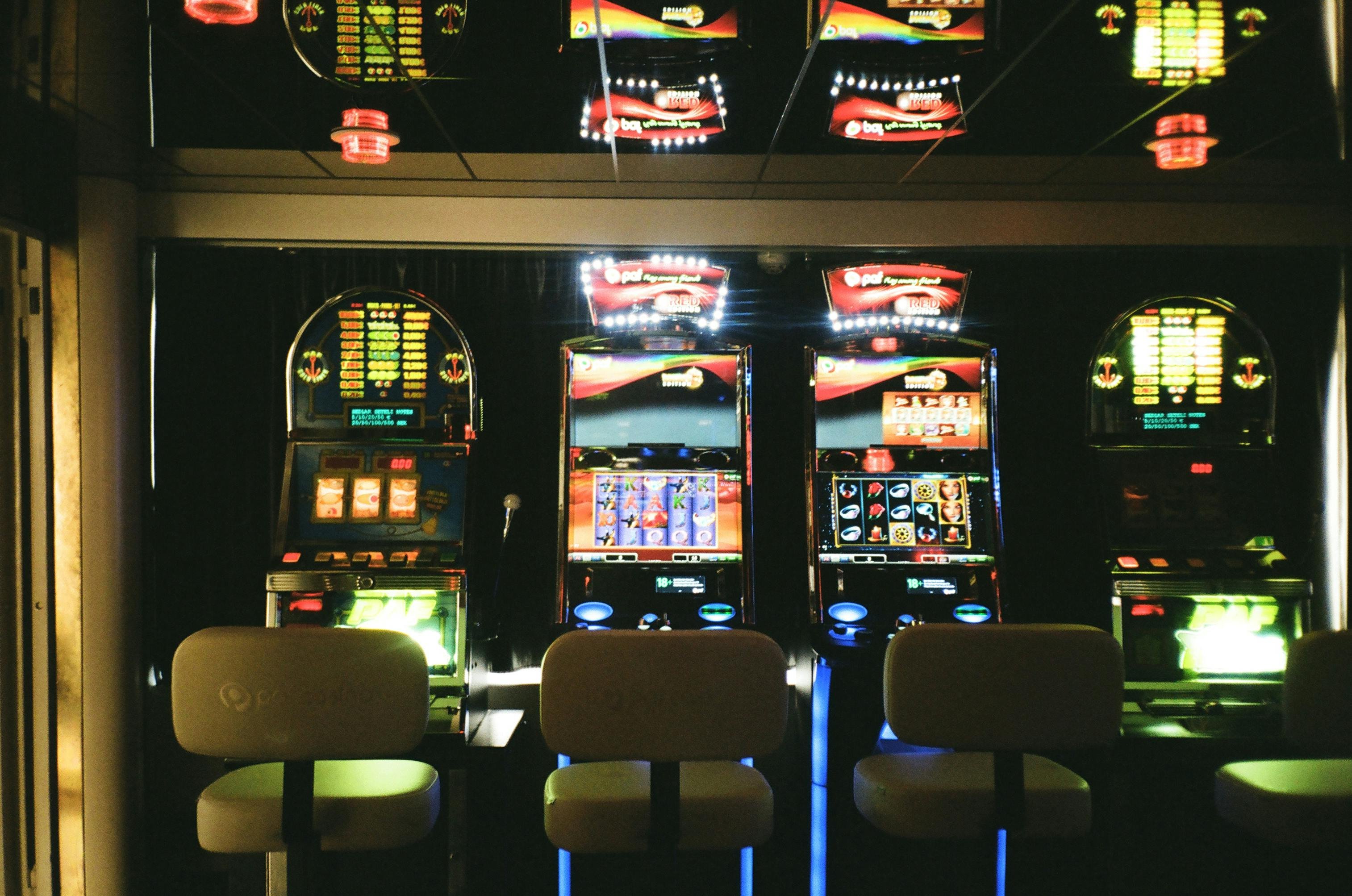 lucky 25 Feature Spins Showcase